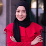 Amira, 28